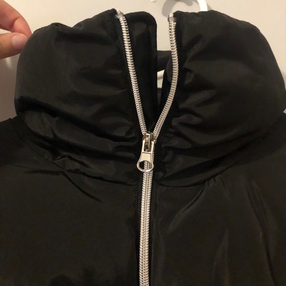 Colorblocked Puffer - Picture 2 of 3